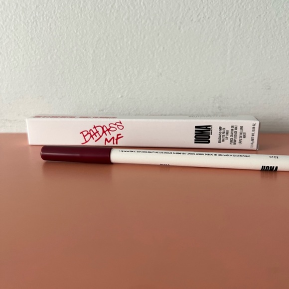 Uoma Badass MF Matte Filler Lip Liner - BNIB- shade: Ross - Picture 1 of 2